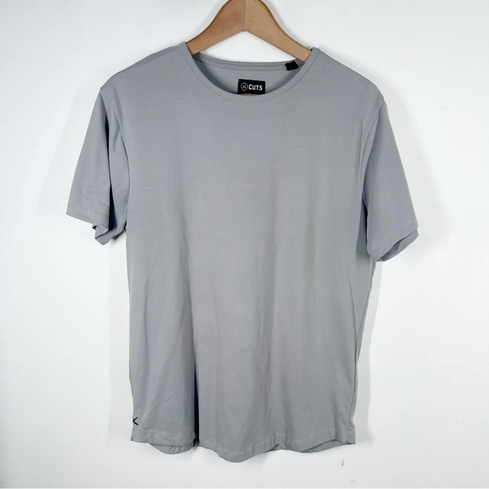 CUTS Clothing Crew Curve-Hem Tee Shirt Size Medium Grey